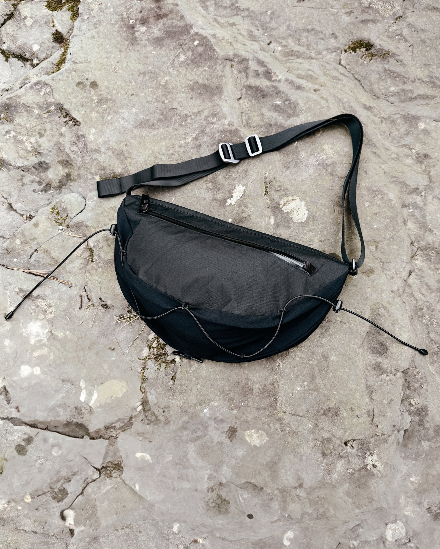 Amiche Alpine x allmansright Moon Bag